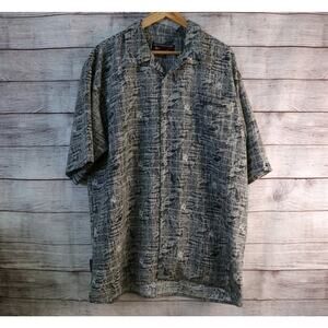 Vintage SouthPole XL Y2K Patterned Short Sleeve Button Up Shirt